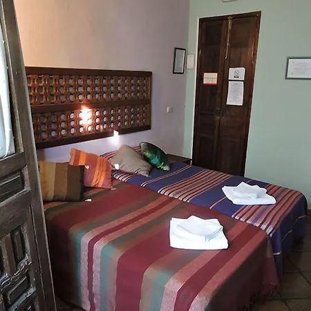 Safestay Mezquita Catedral בית הארחה