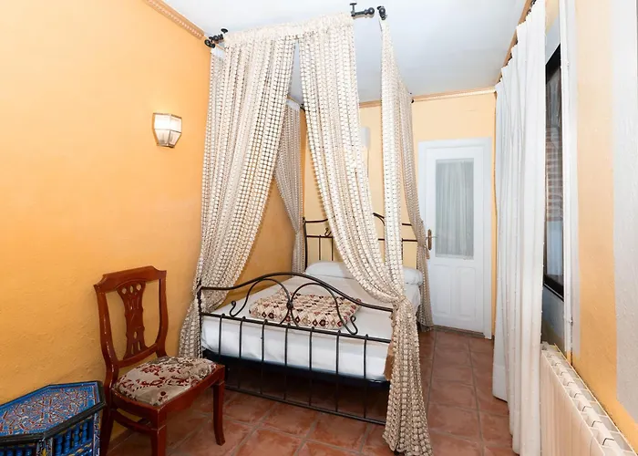 Safestay Mezquita Catedral بيت ضيافة