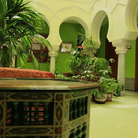 Safestay Mezquita Catedral Guest house 2*