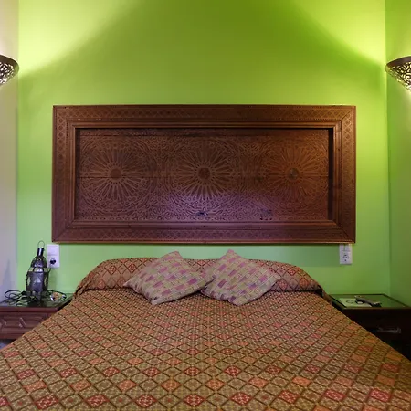 Safestay Mezquita Catedral Guest house 2*