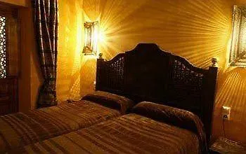 Safestay Mezquita Catedral Guest house