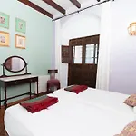 Guest house Safestay Mezquita Catedral